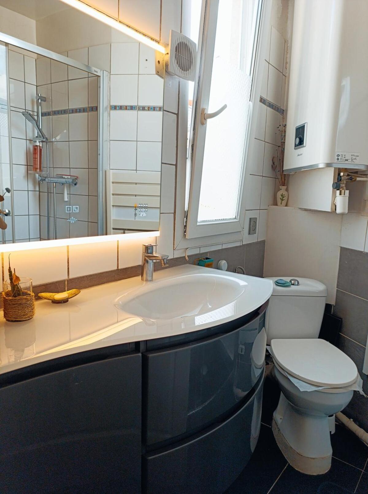 Appartamento Doux Cocoon Moderne à Quelques Marches De Montmartre Parigi